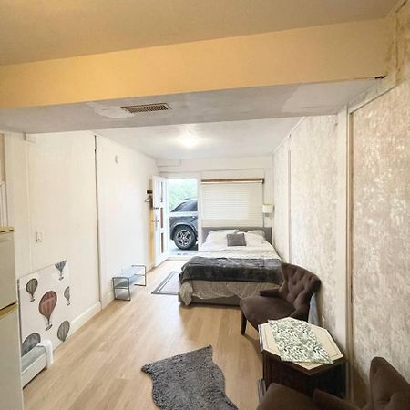 Suite In Уэст-Ванкувер Экстерьер фото